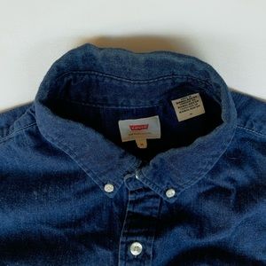 Levi’s button up shirt - navy blue